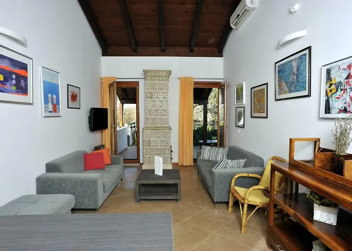 Holiday House Lena